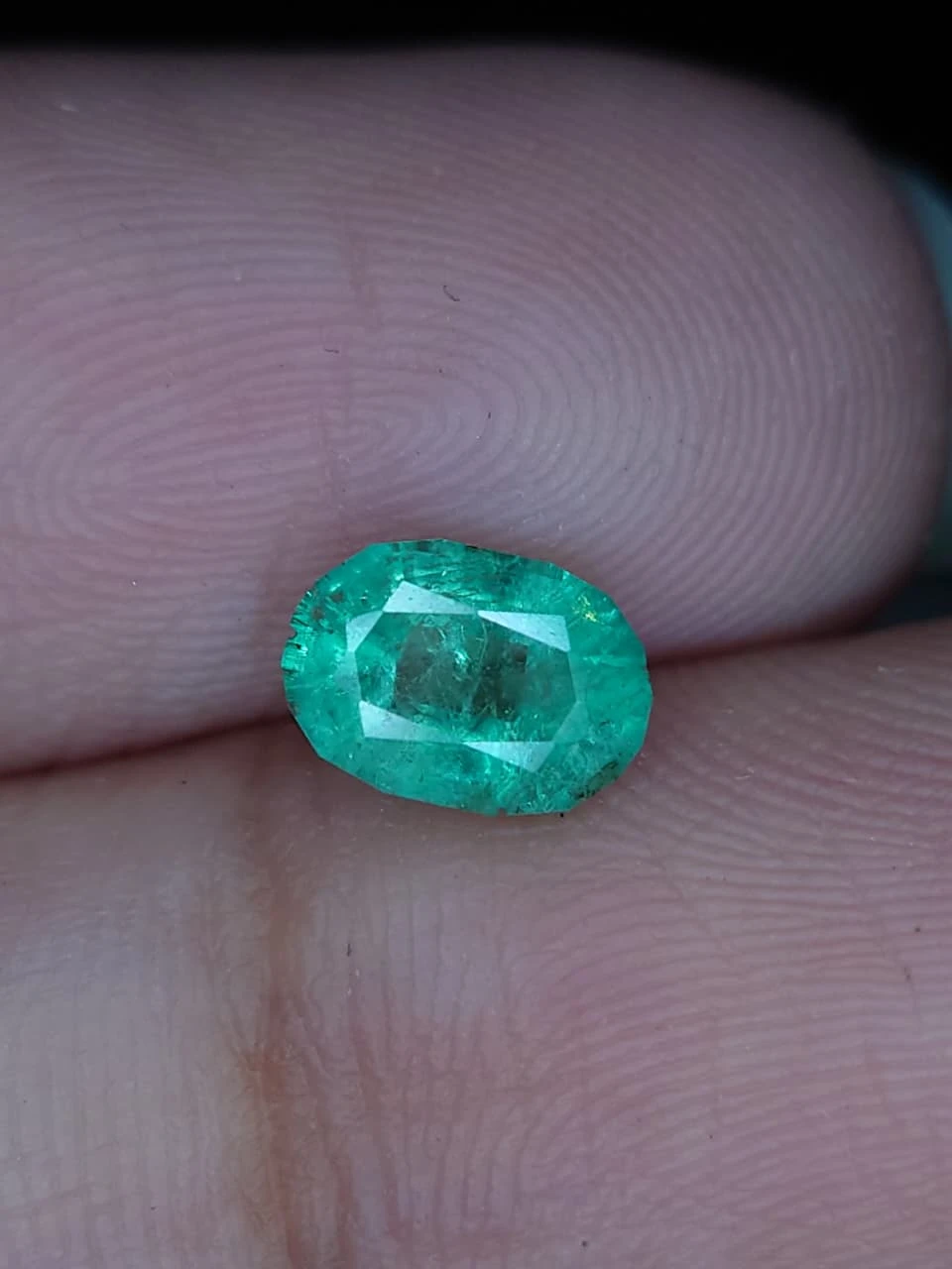 0.8ct Natural Oval Faceted Panjshir Emerald from Afghanistan — view 2
